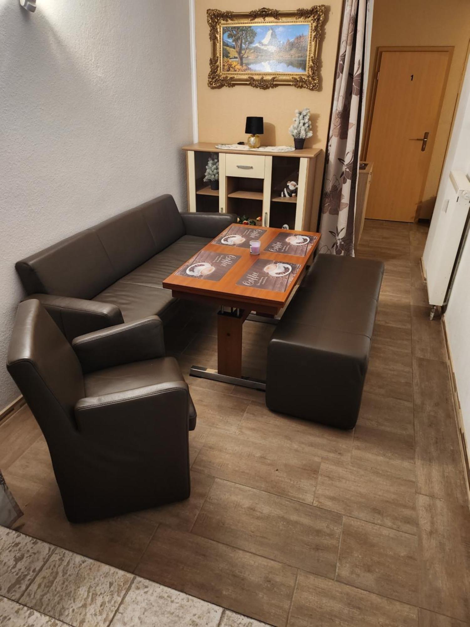 Halle, Top -Preise, 79 Qm Sd Fewo, Eg, Wahlweise Mit 1- 3 Dz, Tv Lounge, Kueche, Bad Wc Einfach Und Gut, Langzeitmieter Vb Preise Halle  Kültér fotó