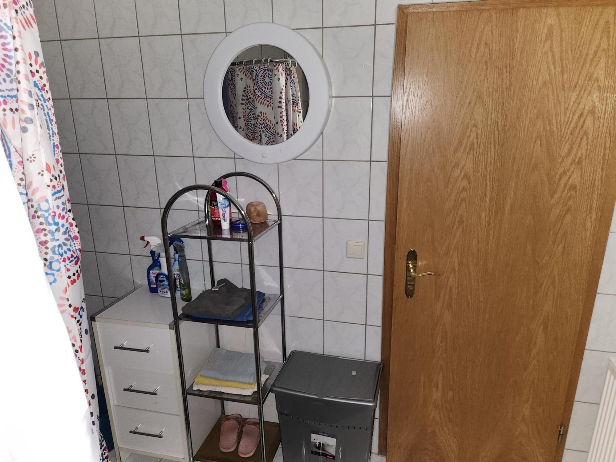 Halle, Top -Preise, 79 Qm Sd Fewo, Eg, Wahlweise Mit 1- 3 Dz, Tv Lounge, Kueche, Bad Wc Einfach Und Gut, Langzeitmieter Vb Preise Halle  Kültér fotó